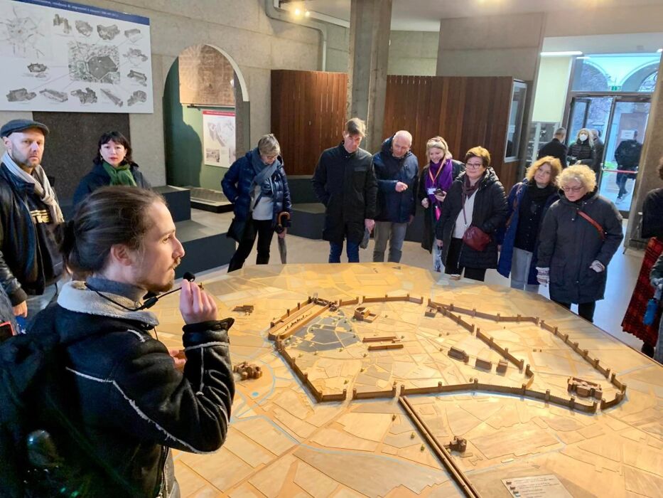 Tour guidato alla scoperta di Milano e della sua anima medievale Tour guidato alla scoperta di Milano e della sua anima medievale desktop picture