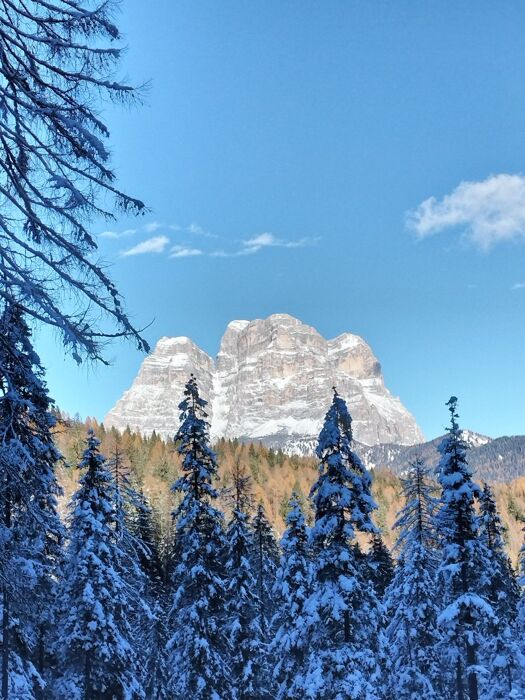 Val di Zoldo: Ciaspolata al laghetto del Vach e al borgo di Colcerver Val di Zoldo: Ciaspolata al laghetto del Vach e al borgo di Colcerver desktop picture