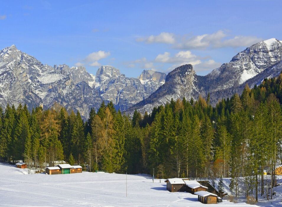 Ciaspolata panoramica al tramonto a Passo Cereda Ciaspolata panoramica al tramonto a Passo Cereda desktop picture