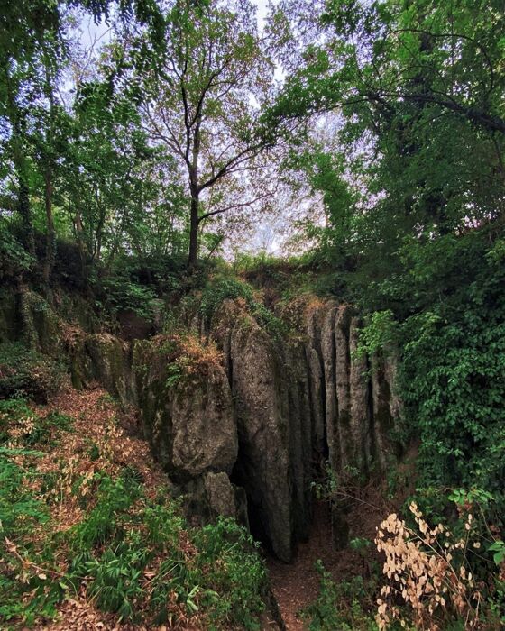 I Gessi bolognesi e la Chiesa di Montecalvo: escursione al tramonto I Gessi bolognesi e la Chiesa di Montecalvo: escursione al tramonto desktop picture