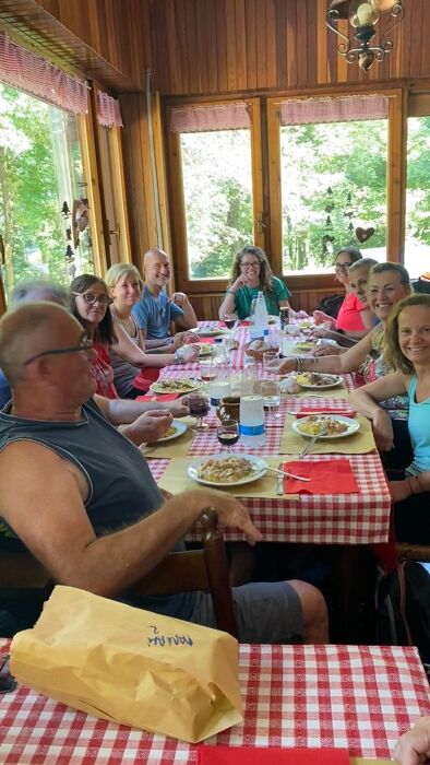 Escursione alla Culmine di San Pietro lungo la via del Taleggio Escursione alla Culmine di San Pietro lungo la via del Taleggio desktop picture