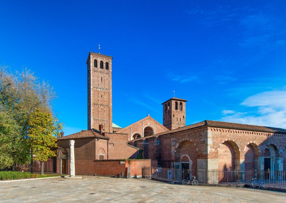 Visita alla Basilica di Sant'Ambrogio e all’Altare più bello del mondo Visita alla Basilica di Sant'Ambrogio e all’Altare più bello del mondo desktop picture