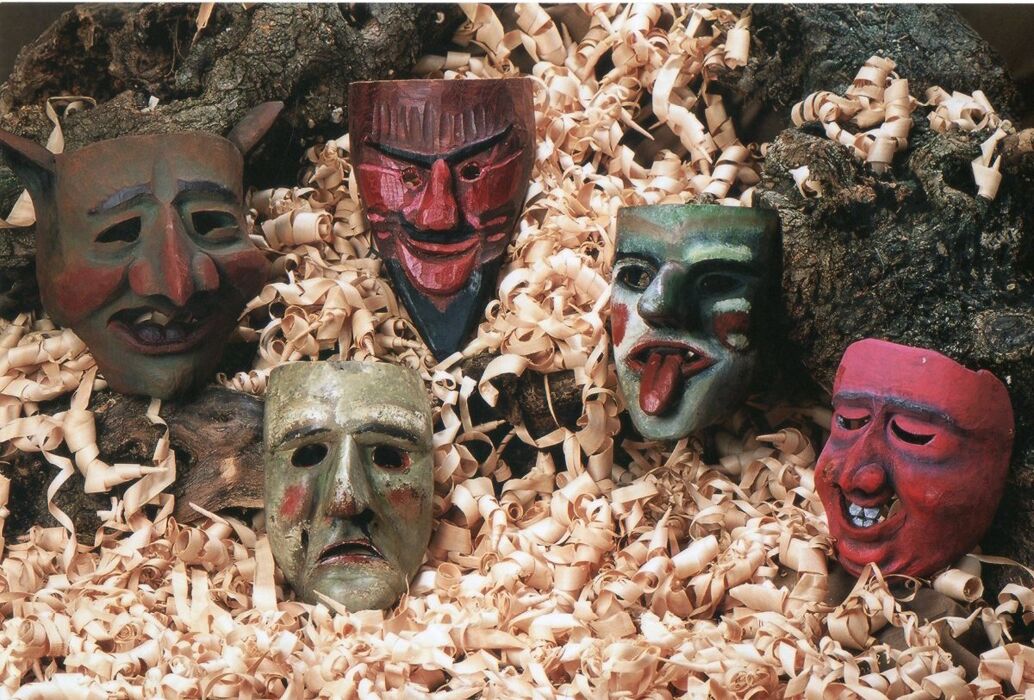 Tour guidato alla scoperta del Carnevale di Tarcento Tour guidato alla scoperta del Carnevale di Tarcento desktop picture