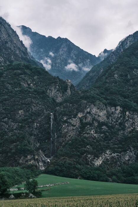 Passeggiata lungo il Pioverna in Valsassina con pranzo tipico Passeggiata lungo il Pioverna in Valsassina con pranzo tipico desktop picture