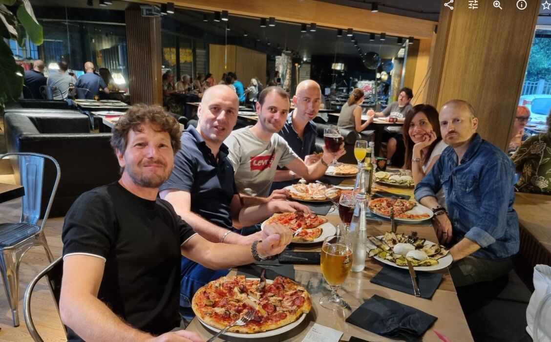 Festa dei Single: Pizzata a Como Festa dei Single: Pizzata a Como desktop picture