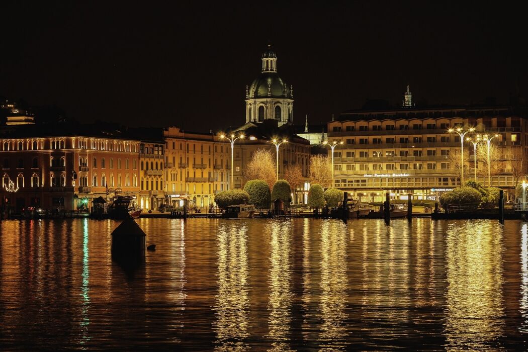 Festa dei Single: Pizzata a Como Festa dei Single: Pizzata a Como desktop picture