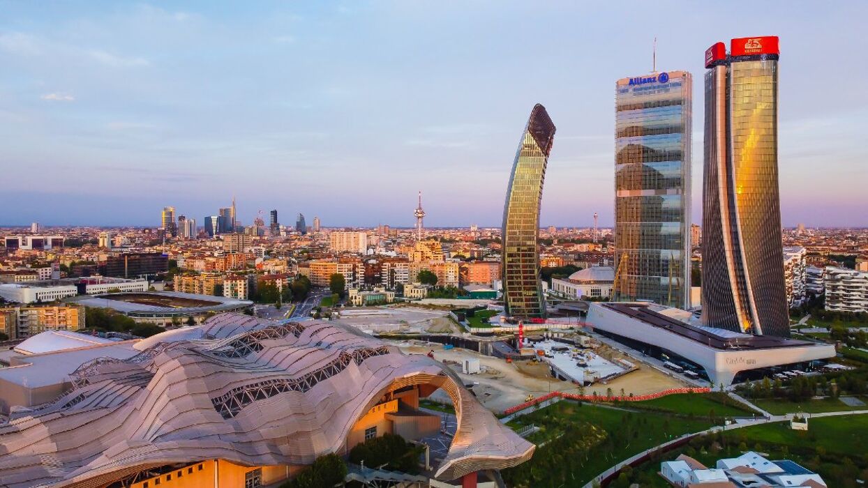 Visita al quartiere City Life: il cuore moderno di Milano Visita al quartiere City Life: il cuore moderno di Milano desktop picture