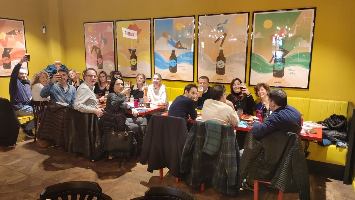 Pranzo della domenica in birreria a Milano Porta Romana Pranzo della domenica in birreria a Milano Porta Romana desktop picture