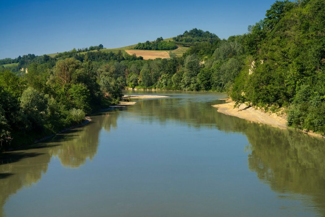 Passeggiata tra le anse del Fiume Tanaro e le colline di Masio Passeggiata tra le anse del Fiume Tanaro e le colline di Masio desktop picture