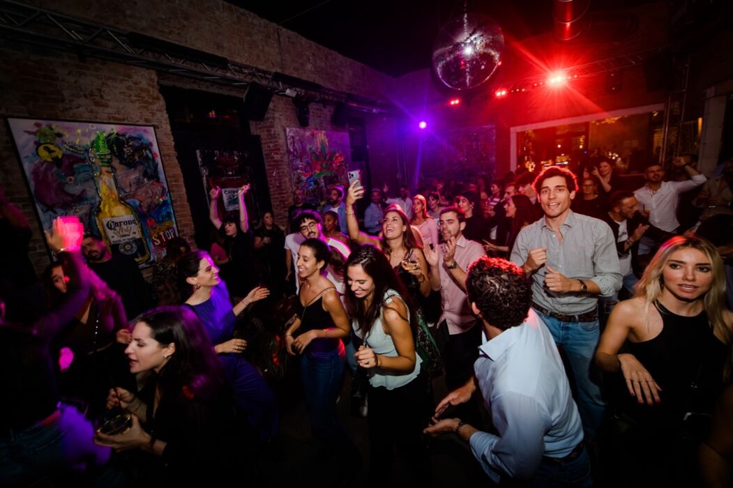 Serata Karaoke al Bobino di Milano Serata Karaoke al Bobino di Milano desktop picture