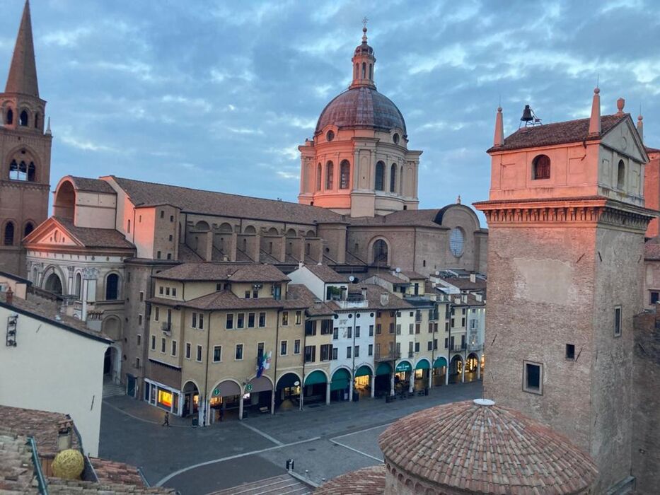 Passeggiata Romantica a Mantova: racconti e vicende amorose Passeggiata Romantica a Mantova: racconti e vicende amorose desktop picture