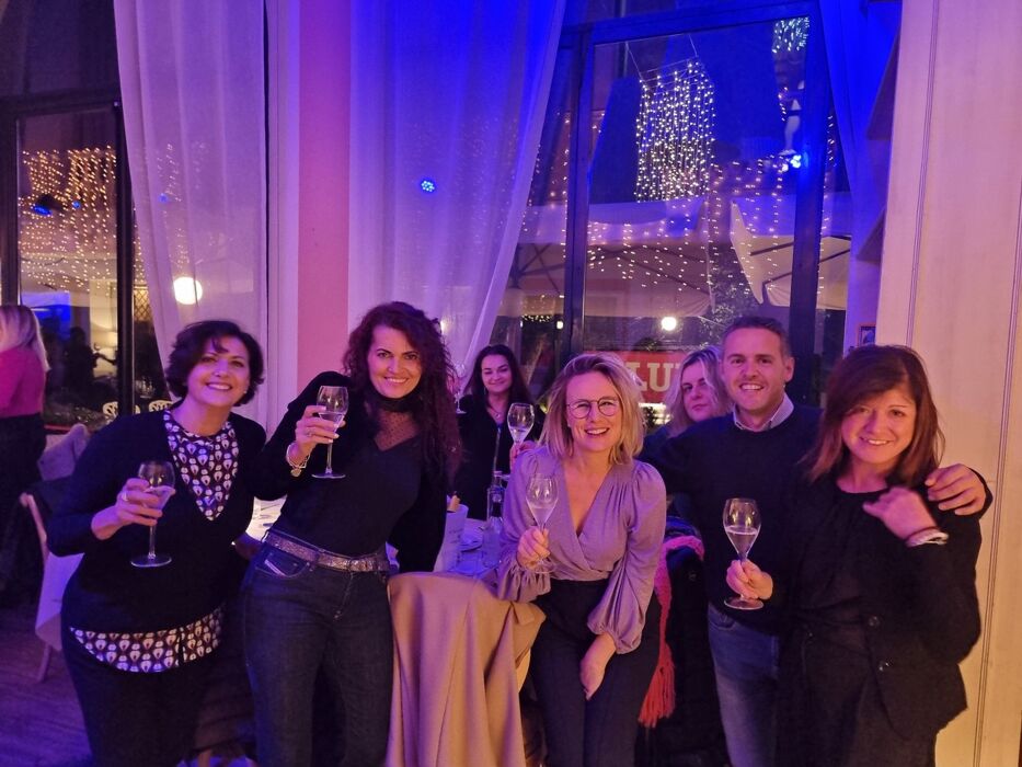 Festa della Donna: Apericena a Brescia Festa della Donna: Apericena a Brescia desktop picture