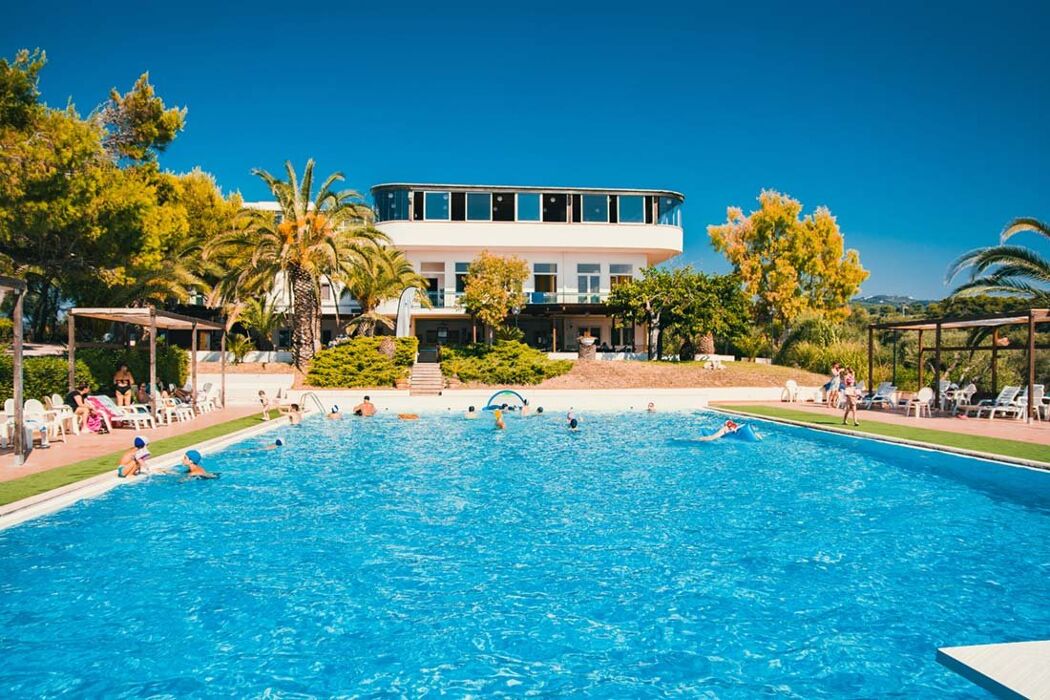 Vacanza Genitori Single in Puglia a Rodi Garganico con Pensione Completa Vacanza Genitori Single in Puglia a Rodi Garganico con Pensione Completa desktop picture