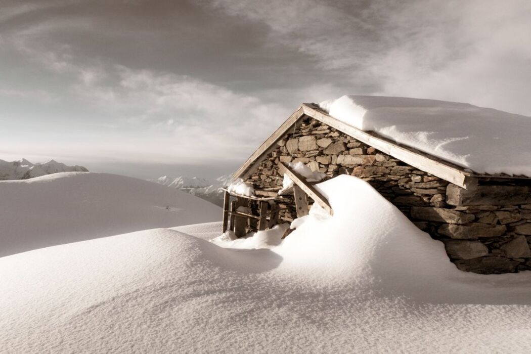 Ciaspolata con pranzo in rifugio nella Valle del Bitto Ciaspolata con pranzo in rifugio nella Valle del Bitto desktop picture