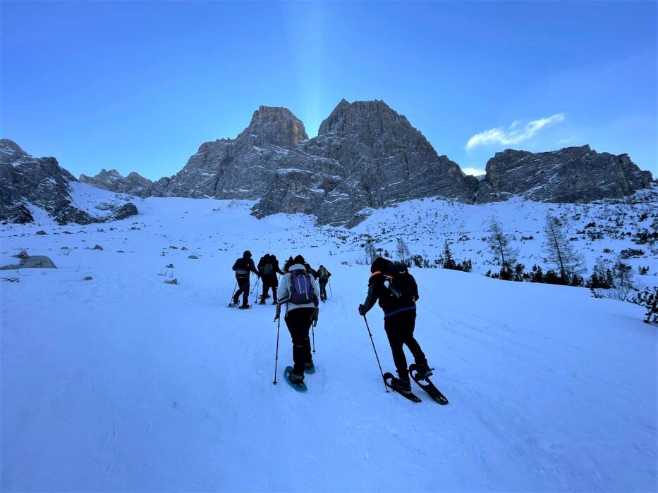 Ciaspolata in Val di Zoldo: nel cuore delle Dolomiti Ciaspolata in Val di Zoldo: nel cuore delle Dolomiti desktop picture