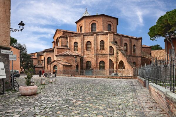 Event card Tour guidato di Ravenna: i mosaici più belli del mondo cover image