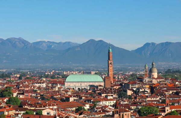 Event card Caccia al Tesoro a Vicenza, la città del Palladio cover image