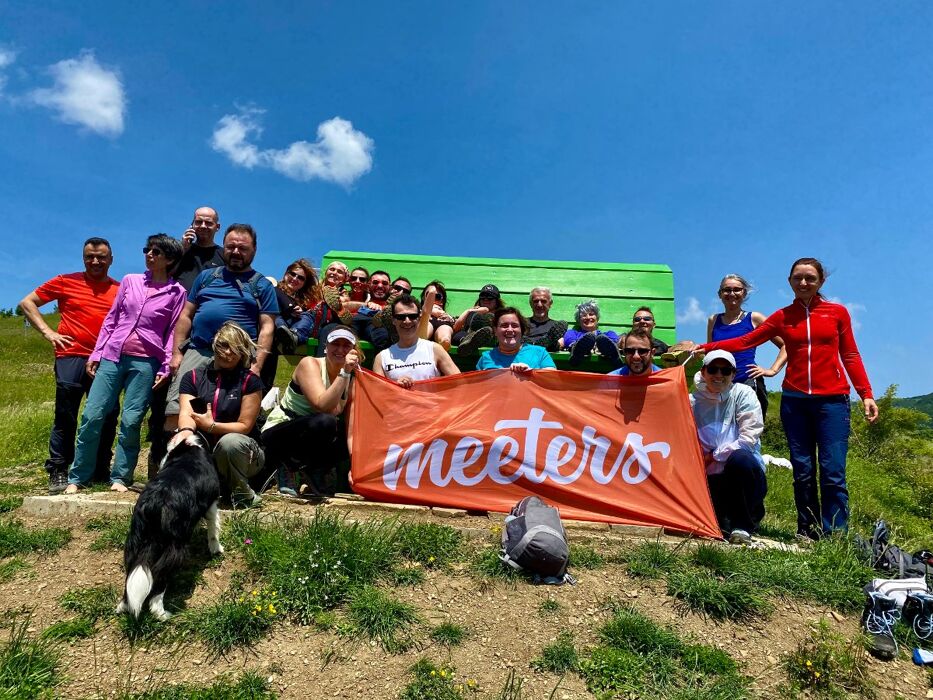 Trekking panoramico a Vallisnera: tra la big bench verde e la cascata della Carvara Trekking panoramico a Vallisnera: tra la big bench verde e la cascata della Carvara desktop picture