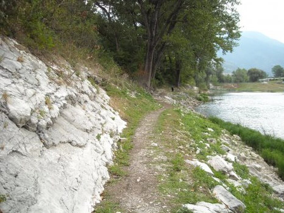 Escursione nella splendida Valle dei Laghi Escursione nella splendida Valle dei Laghi desktop picture