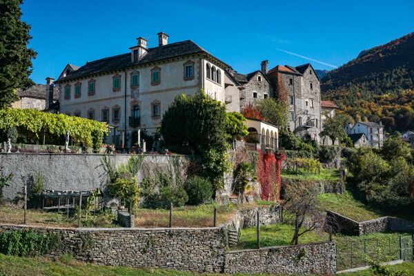 Event card La Via del Mercato in Val Vigezzo: tra vigne e paesi fantasma cover image