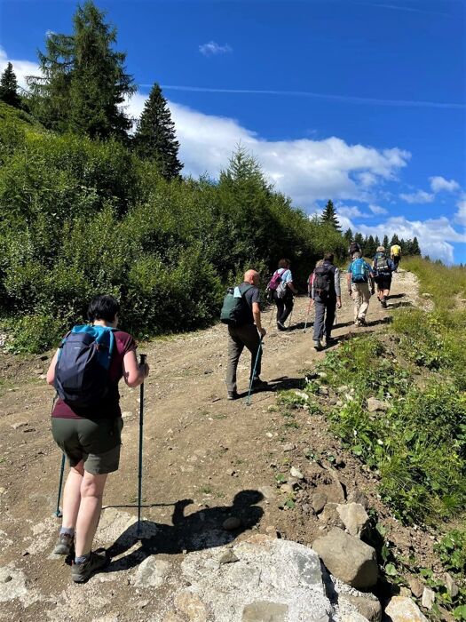 Trekking sotto la Luna Rosa di Cantoira Trekking sotto la Luna Rosa di Cantoira desktop picture