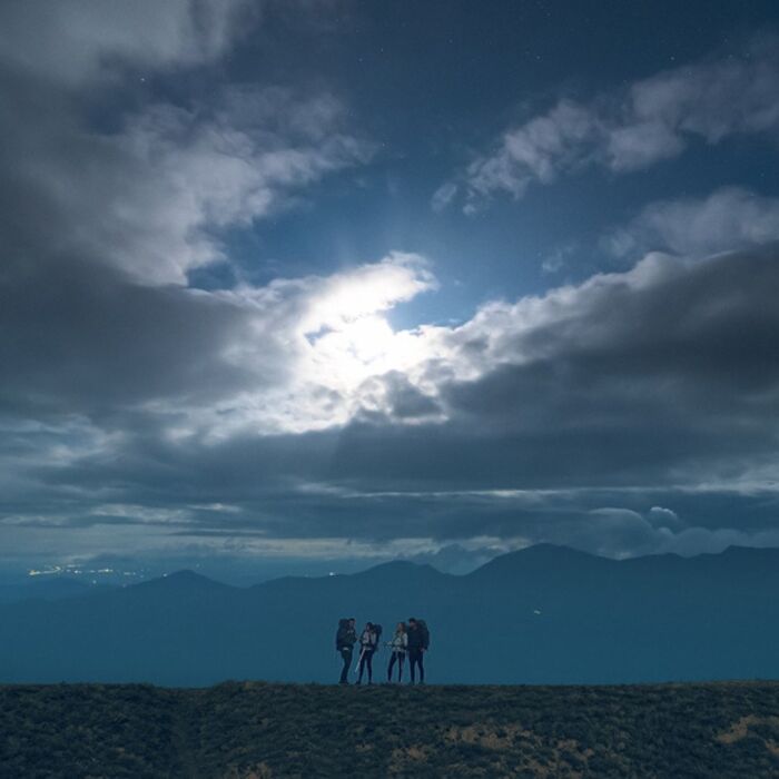Trekking sotto la Luna Rosa di Cantoira Trekking sotto la Luna Rosa di Cantoira desktop picture