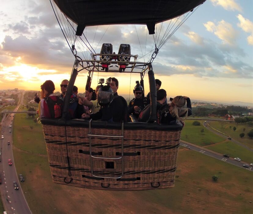 Volo in Mongolfiera al tramonto sulla pianura veneta: un'esperienza da sogno Volo in Mongolfiera al tramonto sulla pianura veneta: un'esperienza da sogno desktop picture