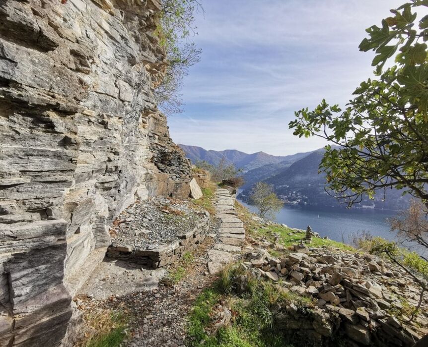 Trekking tra panorami mozzafiato: Moltrasio e Cernobbio Trekking tra panorami mozzafiato: Moltrasio e Cernobbio desktop picture