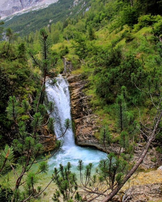Trekking con pranzo ai piedi del Monte Civetta: le Sorgenti del Maè Trekking con pranzo ai piedi del Monte Civetta: le Sorgenti del Maè desktop picture