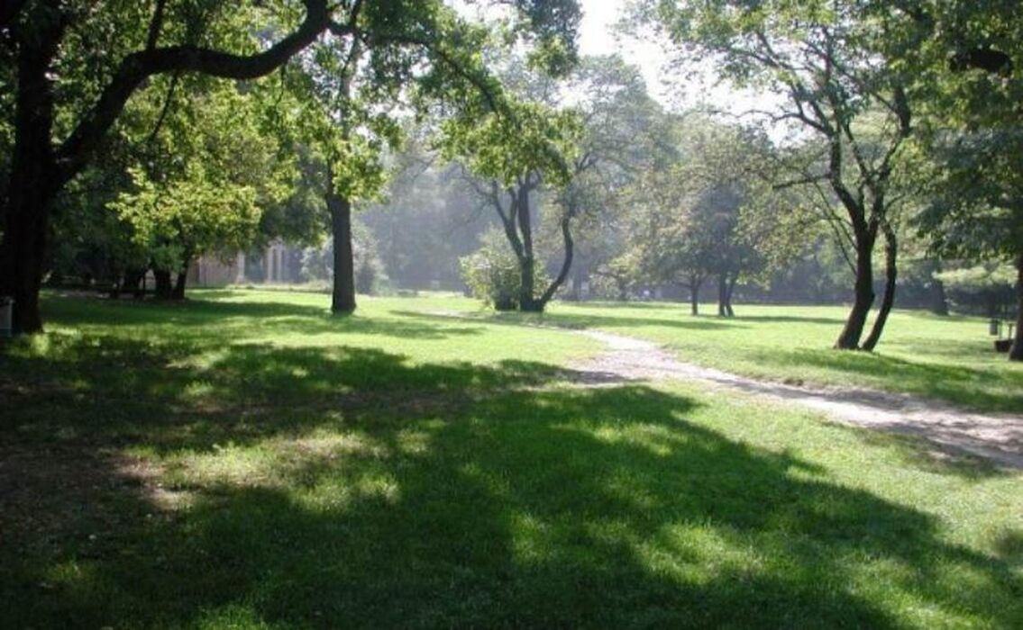 Passeggiata in compagnia al Parco della Chiusa Passeggiata in compagnia al Parco della Chiusa desktop picture