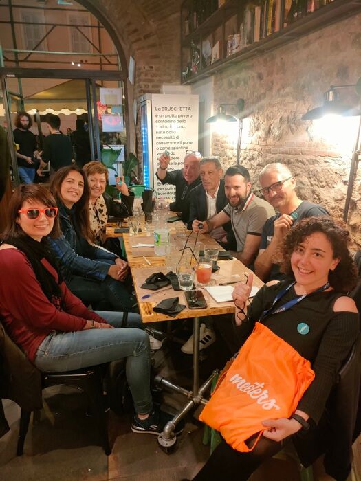 Aperitivo dei Single tra giochi, quiz e bruschette a Roma Aperitivo dei Single tra giochi, quiz e bruschette a Roma desktop picture