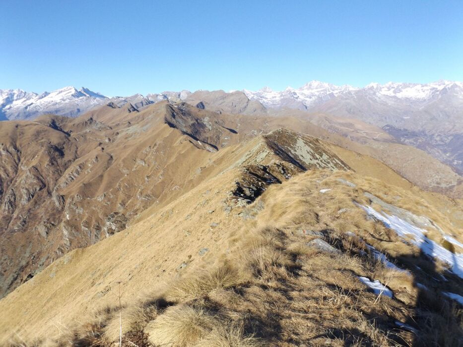 Trekking alla conquista di Monte Vaccarezza e Cima dell’Angiolino Trekking alla conquista di Monte Vaccarezza e Cima dell’Angiolino desktop picture