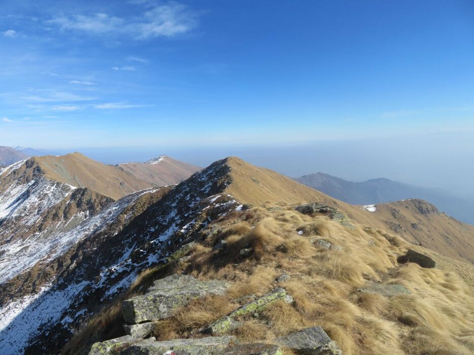 Trekking alla conquista di Monte Vaccarezza e Cima dell’Angiolino Trekking alla conquista di Monte Vaccarezza e Cima dell’Angiolino desktop picture