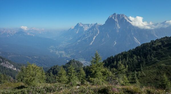 Event card Trekking al Monte Rite: la terrazza panoramica sulle Dolomiti cover image