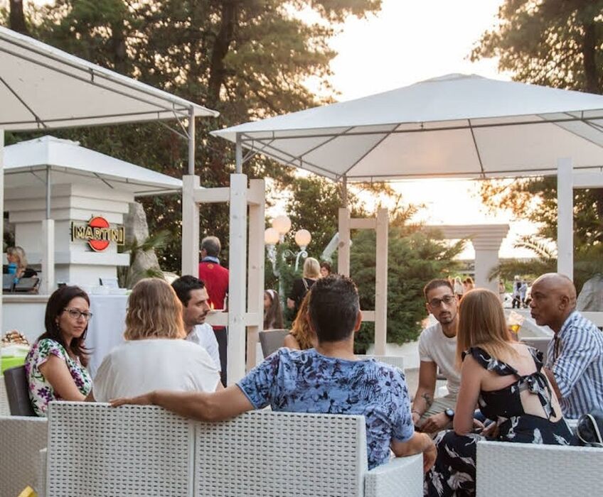 Apericena con Dj-Set alla Villa Summer Music Club Apericena con Dj-Set alla Villa Summer Music Club desktop picture