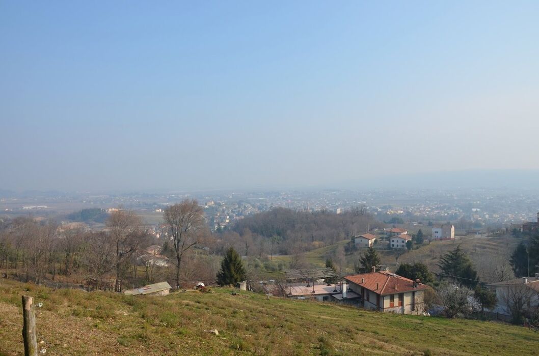Passeggiata fino al Monte Sulder: i Colli Asolani e le Prealpi Venete Passeggiata fino al Monte Sulder: i Colli Asolani e le Prealpi Venete desktop picture