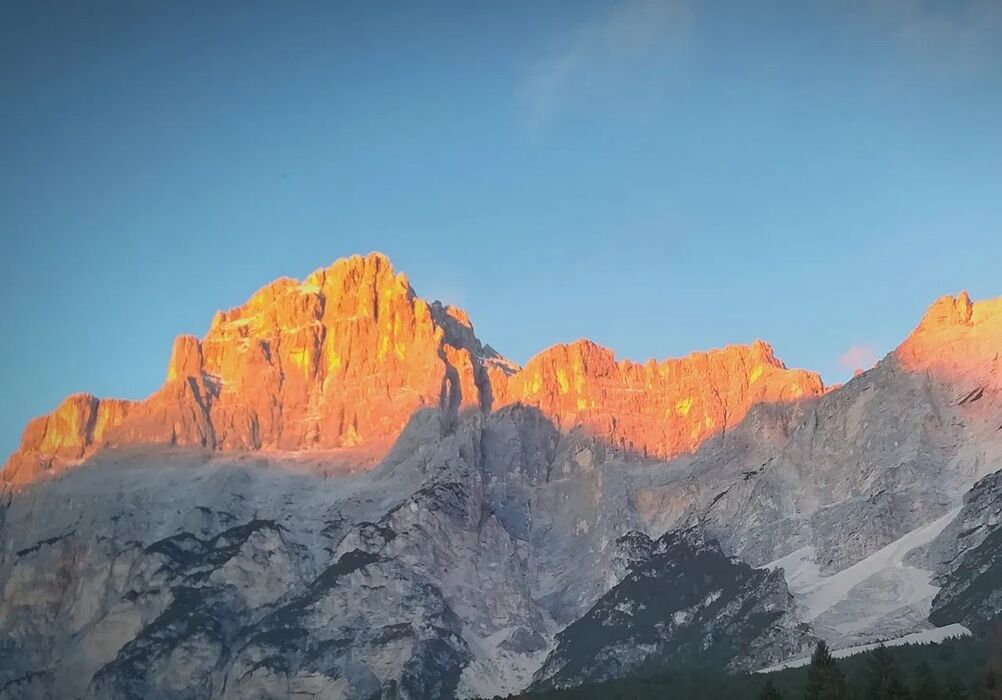 Tramonto sulle Dolomiti: escursione e cena con panorami mozzafiato Tramonto sulle Dolomiti: escursione e cena con panorami mozzafiato desktop picture