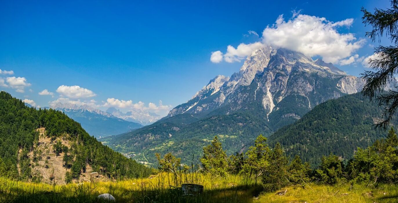 La bellezza del Monte Pelmo: trekking da Zoppè fino al Rifugio Venezia La bellezza del Monte Pelmo: trekking da Zoppè fino al Rifugio Venezia desktop picture
