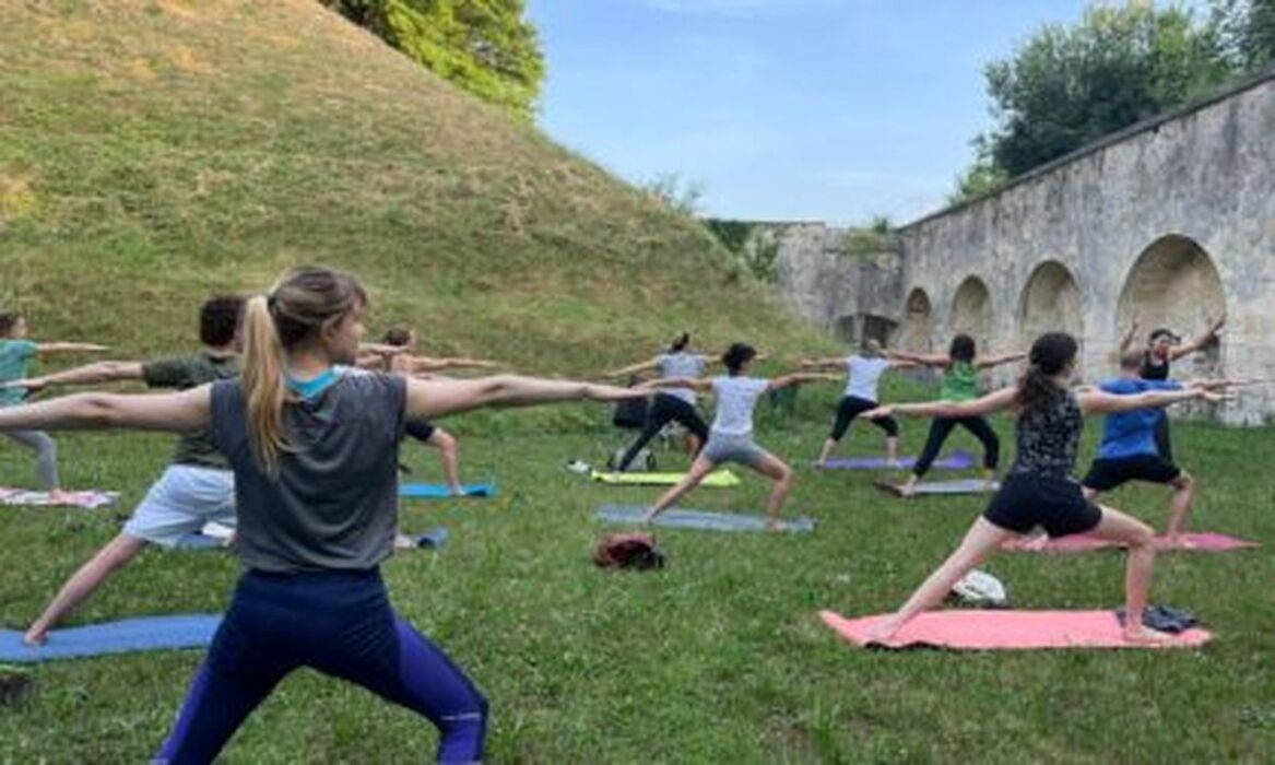 Yoga, aperitivo e musica al Mura Festival di Verona Yoga, aperitivo e musica al Mura Festival di Verona desktop picture