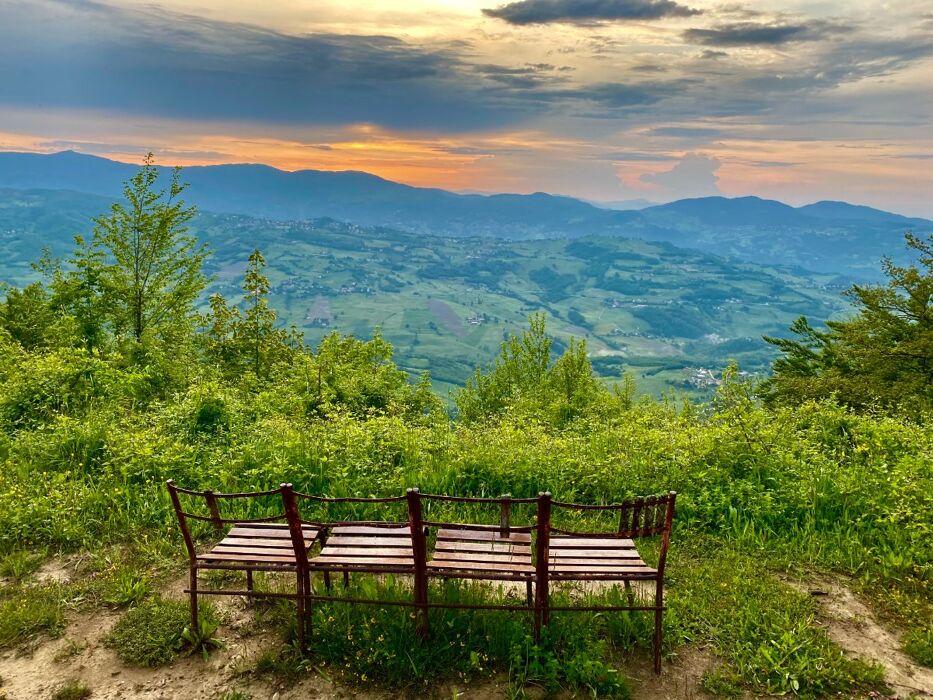 Trekking serale: tramonto sul Monte Fuso con cena in rifugio Trekking serale: tramonto sul Monte Fuso con cena in rifugio desktop picture