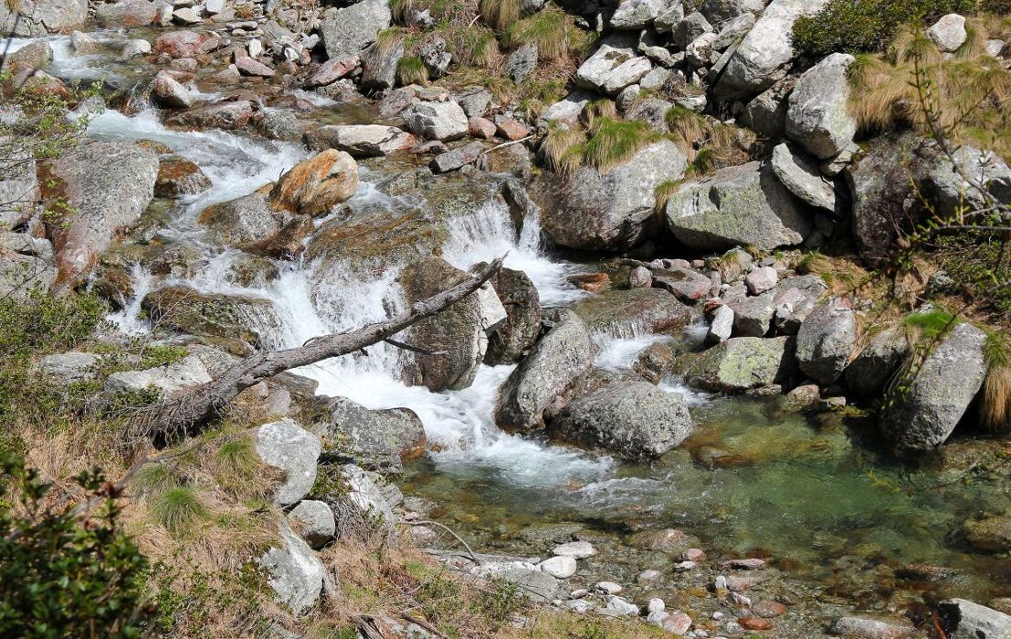 Escursione ad anello in Alta Valsesia: gli alpeggi di Carcoforo Escursione ad anello in Alta Valsesia: gli alpeggi di Carcoforo desktop picture