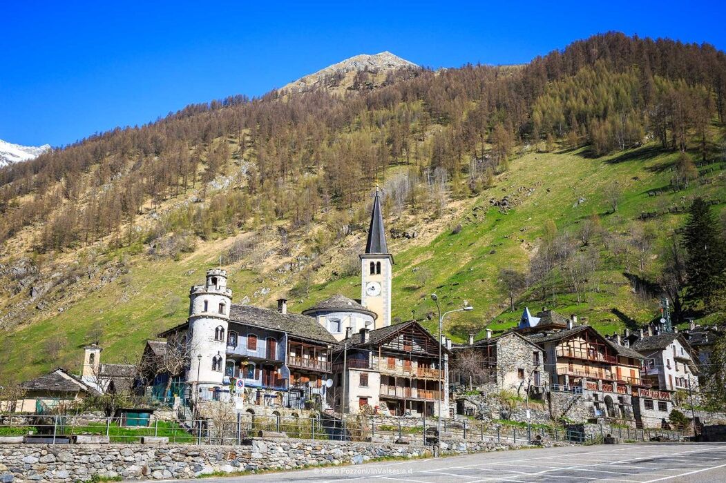 Escursione ad anello in Alta Valsesia: gli alpeggi di Carcoforo Escursione ad anello in Alta Valsesia: gli alpeggi di Carcoforo desktop picture