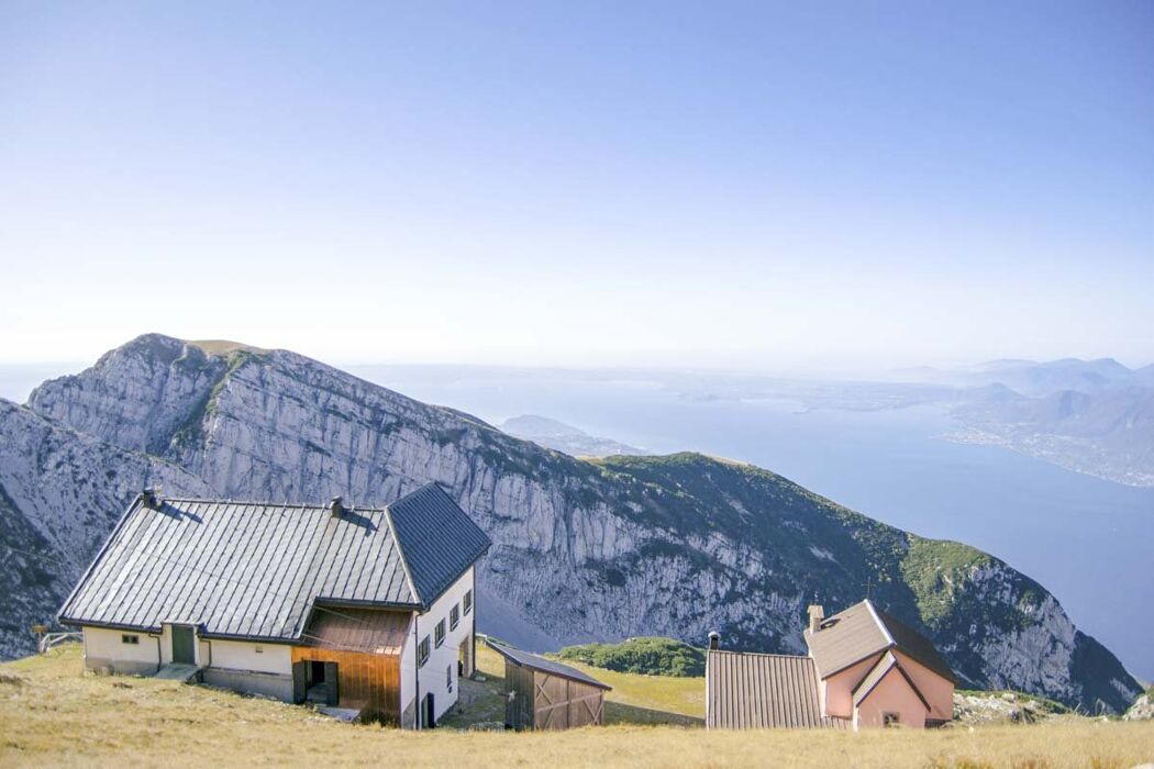 Trekking al rifugio Telegrafo attraverso il sentiero della Pastora Trekking al rifugio Telegrafo attraverso il sentiero della Pastora desktop picture