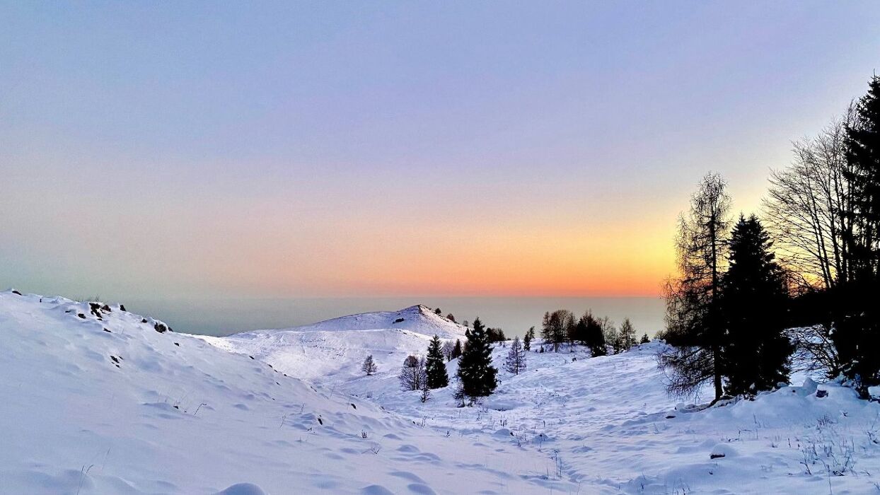 Trekking Facile ad Anello lungo le Malghe di Piancavallo Trekking Facile ad Anello lungo le Malghe di Piancavallo desktop picture