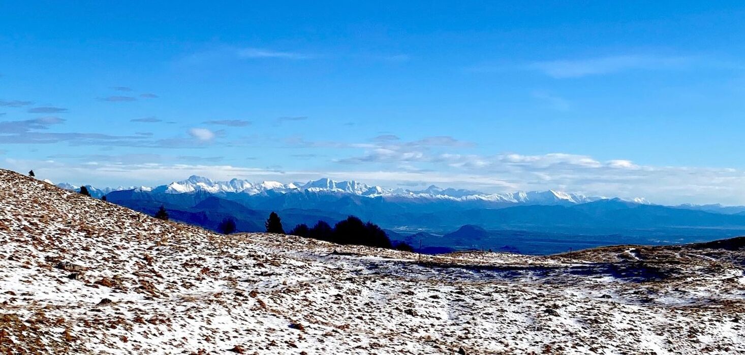 Trekking Facile ad Anello lungo le Malghe di Piancavallo Trekking Facile ad Anello lungo le Malghe di Piancavallo desktop picture