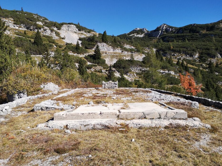 Escursione ad anello da Campo Gallina fino a Bivio Italia Escursione ad anello da Campo Gallina fino a Bivio Italia desktop picture