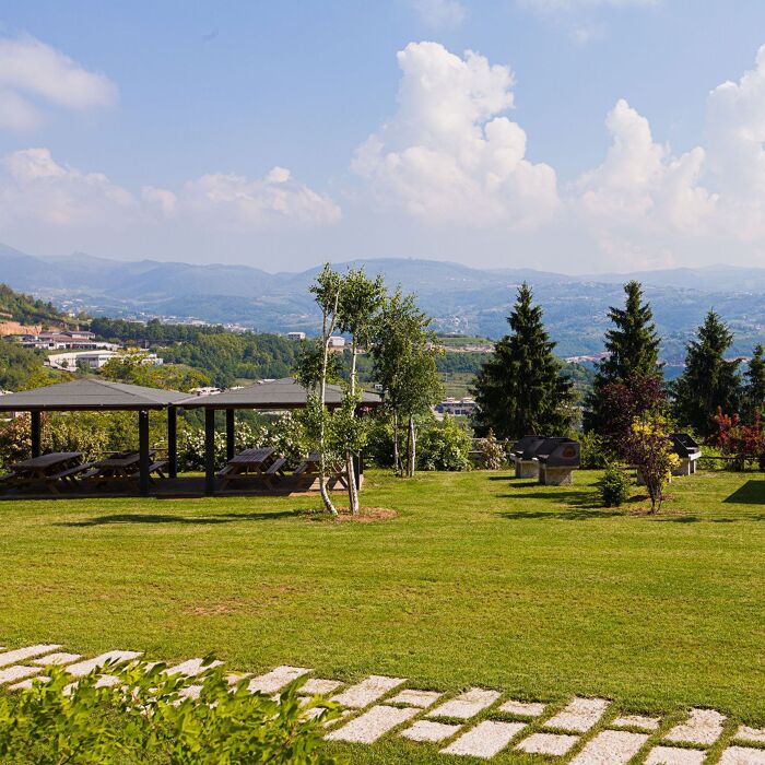 Ferragosto tra le Colline Veronesi: Festa in piscina, pernottamento e Grigliata di gruppo Ferragosto tra le Colline Veronesi: Festa in piscina, pernottamento e Grigliata di gruppo desktop picture