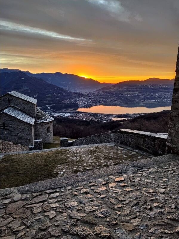 Event card Escursione e tramonto all’abbazia di San Pietro al Monte cover image