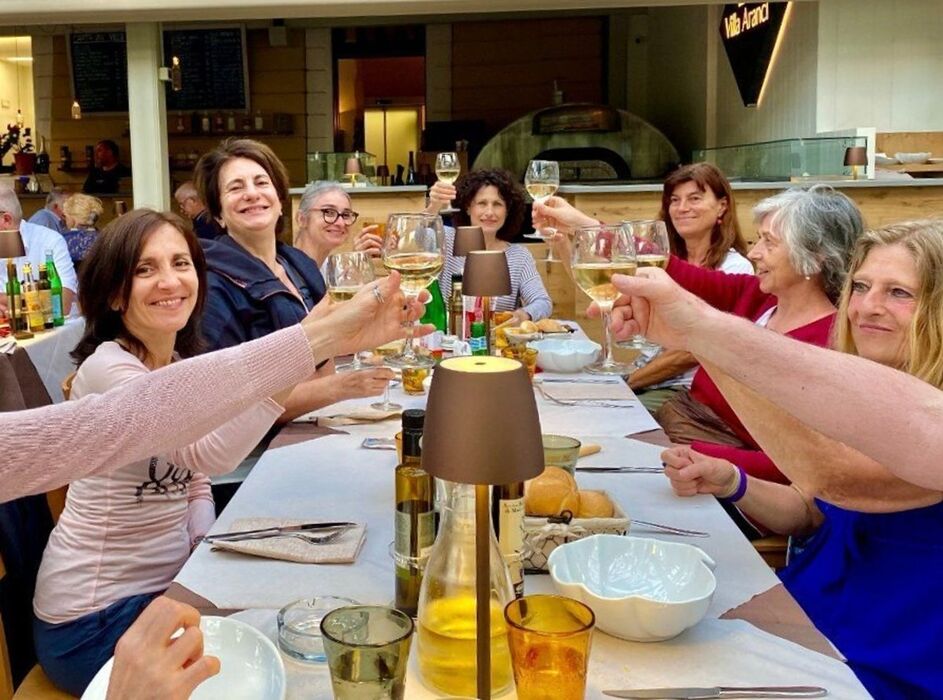 Domenica in compagnia tra trekking, pranzo e piscina Domenica in compagnia tra trekking, pranzo e piscina desktop picture