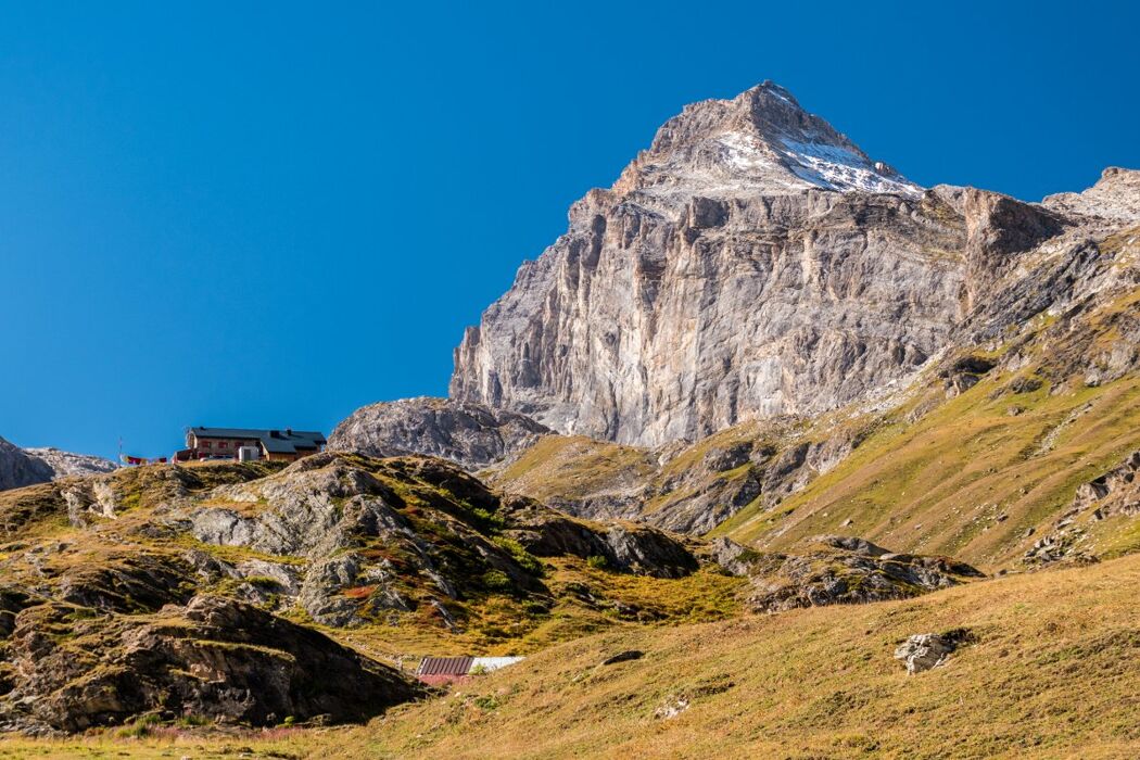 Trekking nella Valle di Rhêmes: il rifugio Benevolo Trekking nella Valle di Rhêmes: il rifugio Benevolo desktop picture